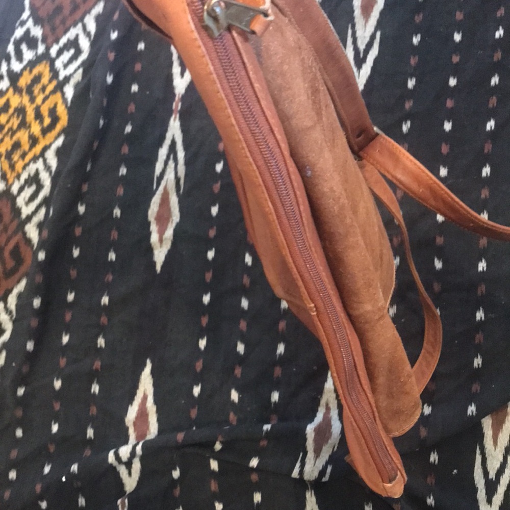Vintage Leather Messenger Bag - Picture 11 of 16